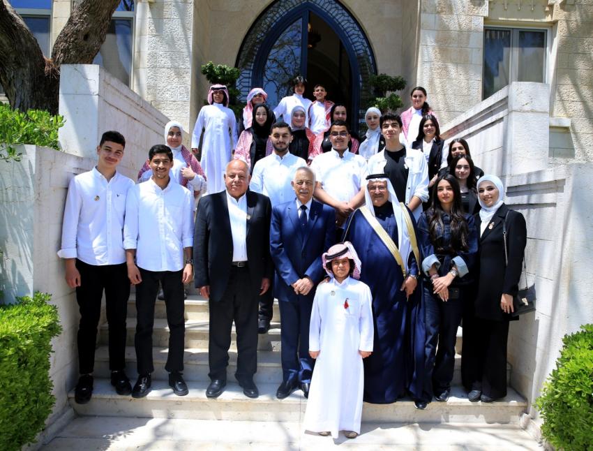 العيسوي يلتقي وفدًا من أكاديمية القادة الدولية