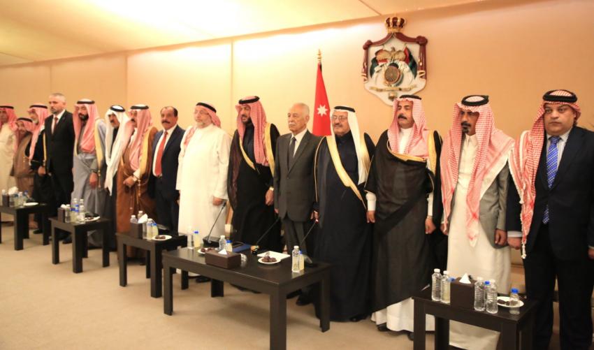 العيسوي يلتقي نحو 400 شخص من شيوخ ووجهاء وشباب ونساء المحافظات