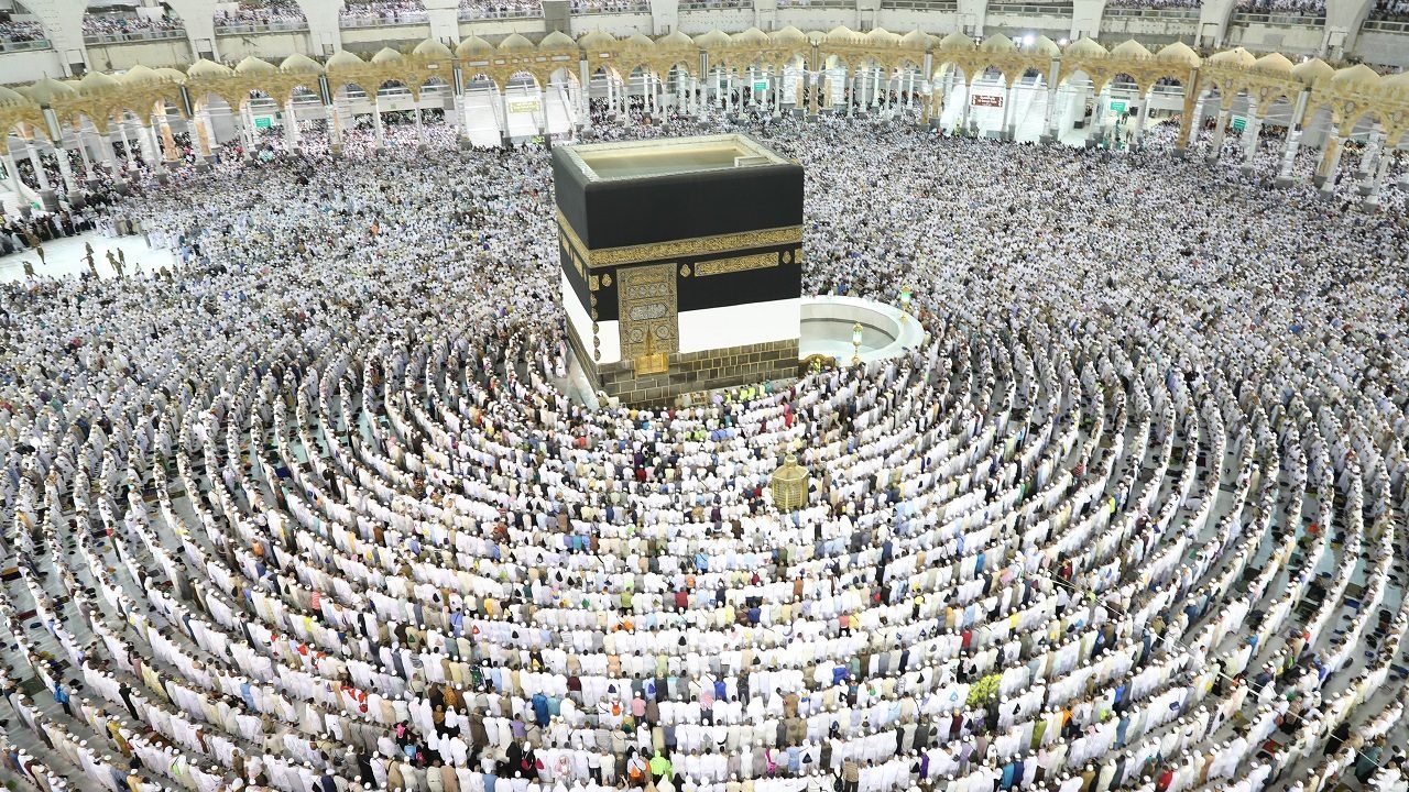 Saudi Arabia bans over 269,000 unauthorized pilgrims from Mecca