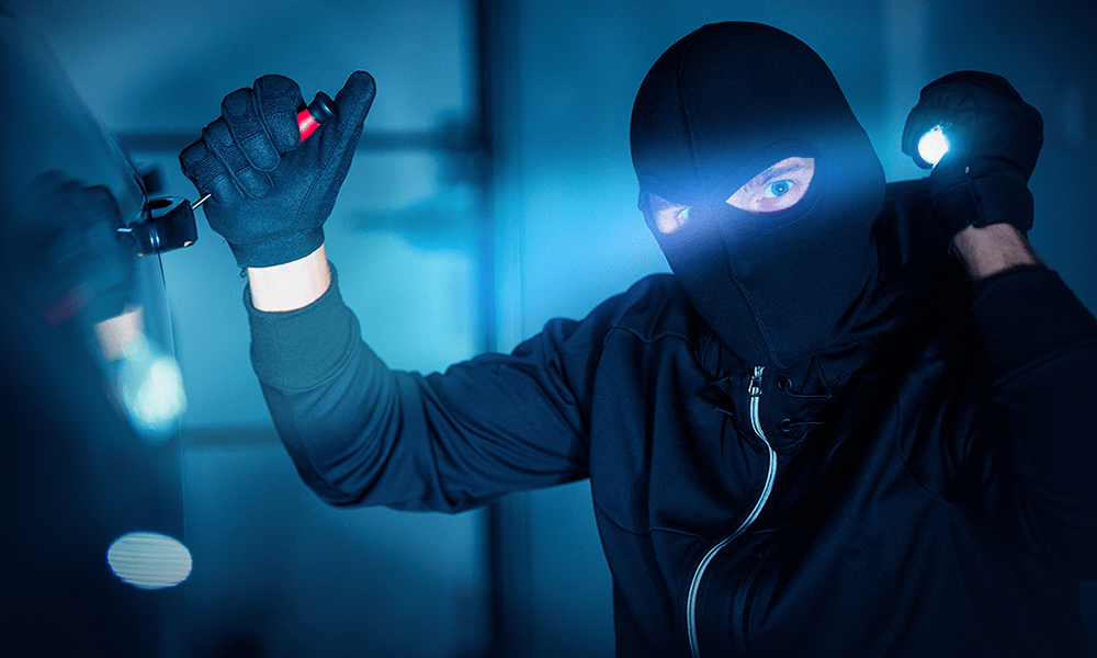 Cash, diamonds taken in robbery at Amman firm