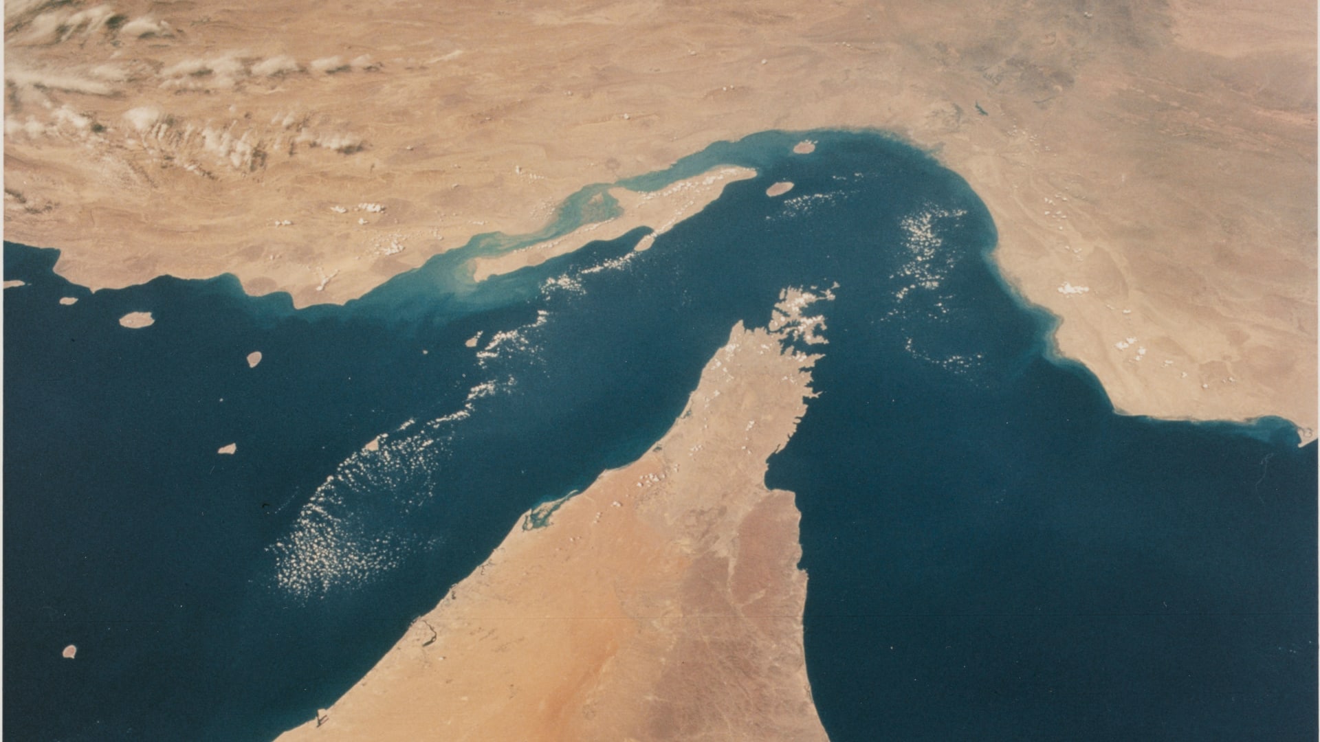 Iran made preparations to mine the Strait of Hormuz, US sources say