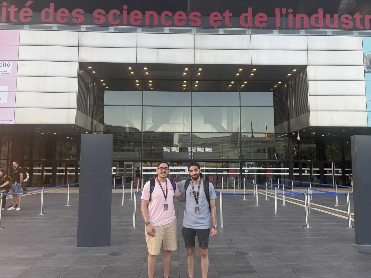 طلبة العلوم التطبيقية يتصدرون عربيًا ويحتلون المركز الخامس عالميًا في مسابقة دولية بفرنسا