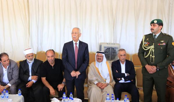 مندوبا عن الملك وولي العهد .. العيسوي يعزي قبيلة بني صخر وآل قمحية