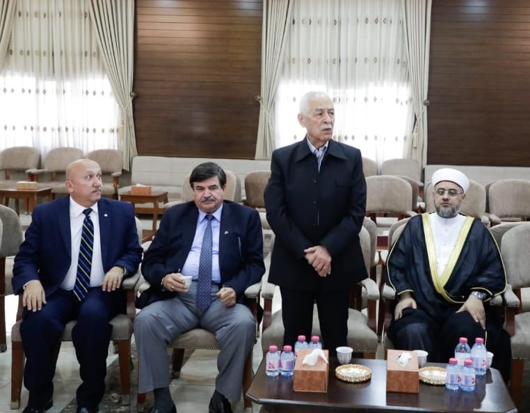 مندوبا عن الملك وولي العهد .. العيسوي يعزي الخماش وجبران