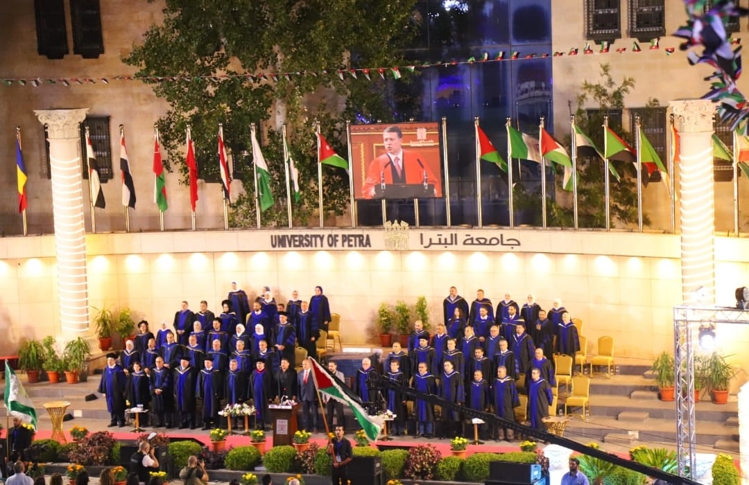 University of Petra holds graduation ceremony, announces new programs