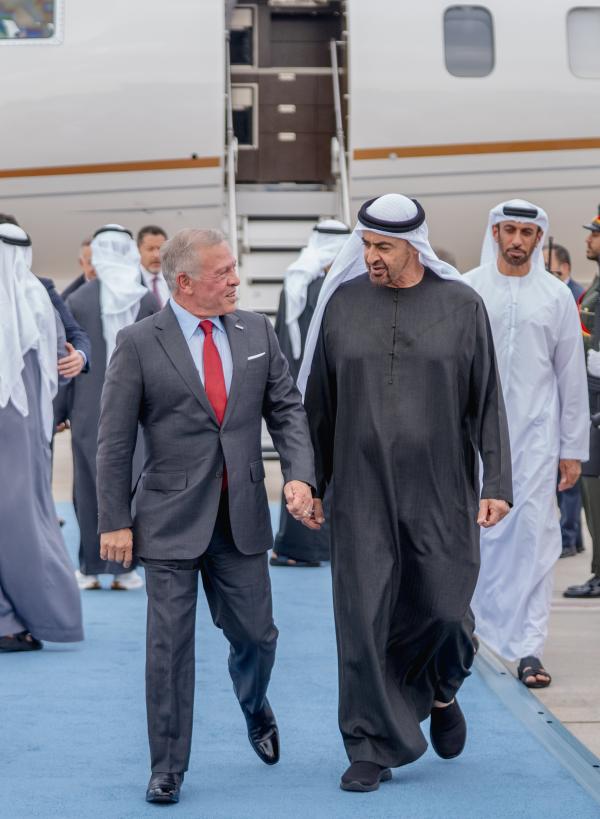 King, UAE president discuss regional developments, ties
