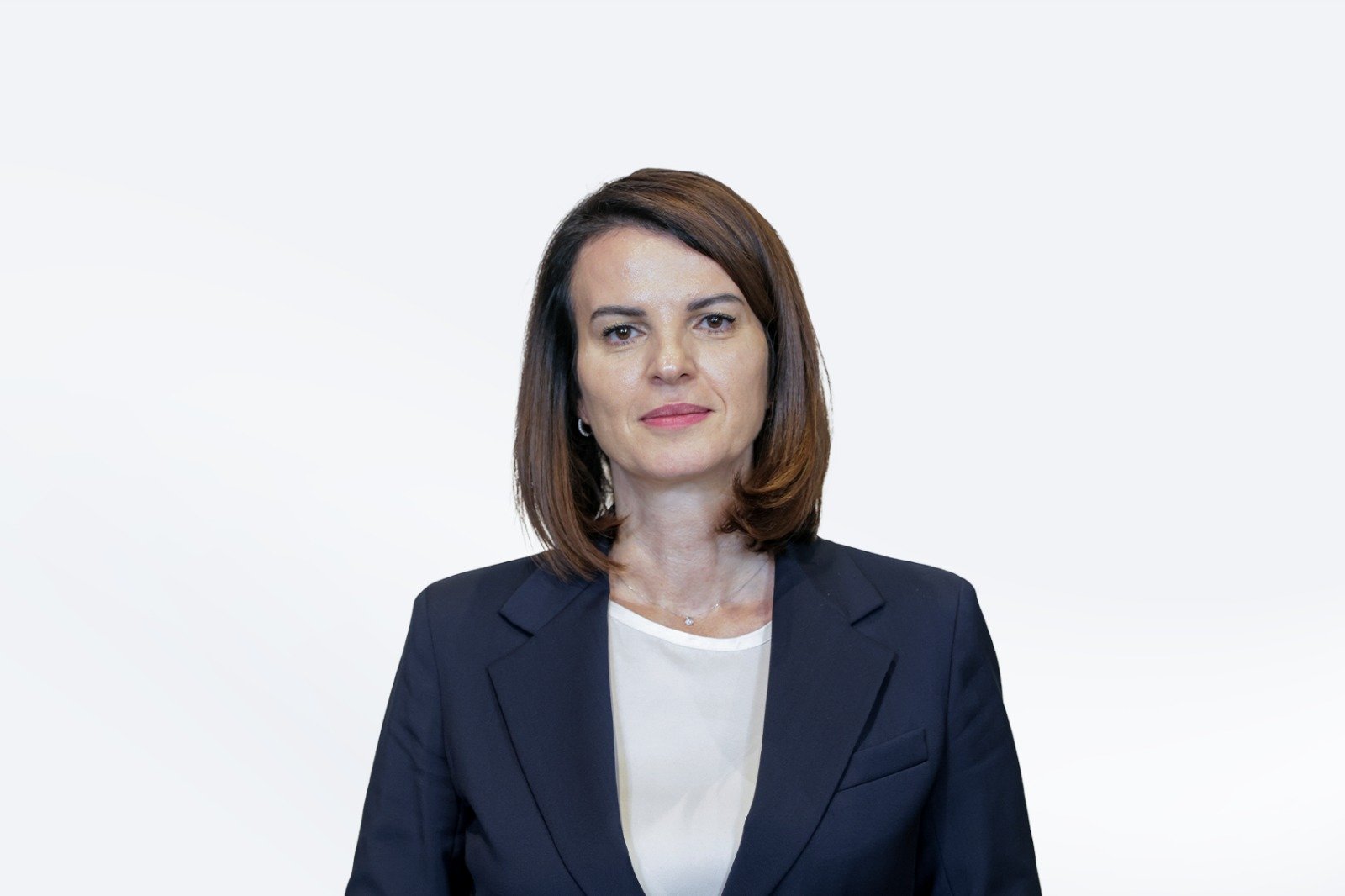 Albania’s interior minister sacks deputy over smoking ban breach