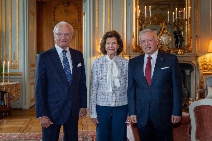 King meets with Sweden monarch