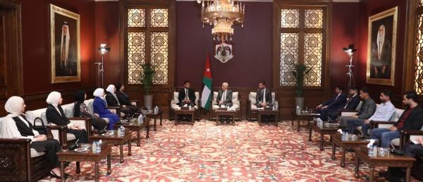 العيسوي يلتقي وفدا من عشيرة الزيادي وشباب "أفق التغيير"