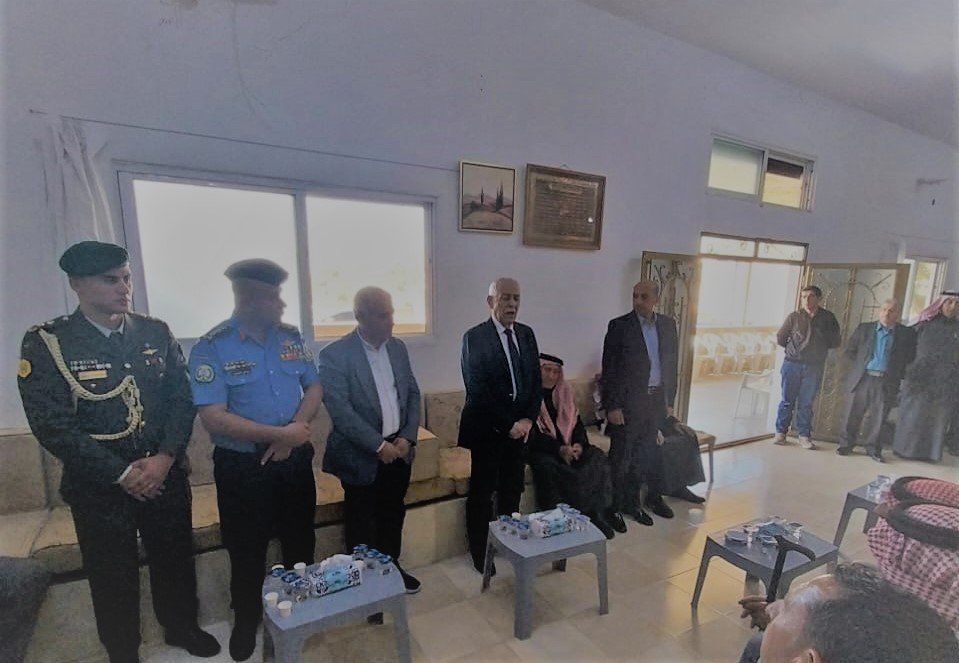 مندوبا عن الملك وولي العهد .. العيسوي يعزي عشيرة السعيدات