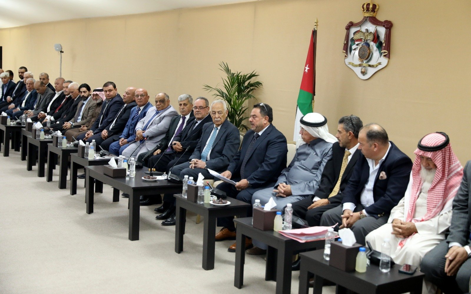 رئيس الديوان الملكي يلتقي أكثر من200  شخصية من أبناء غزة المقيمين بالأردن