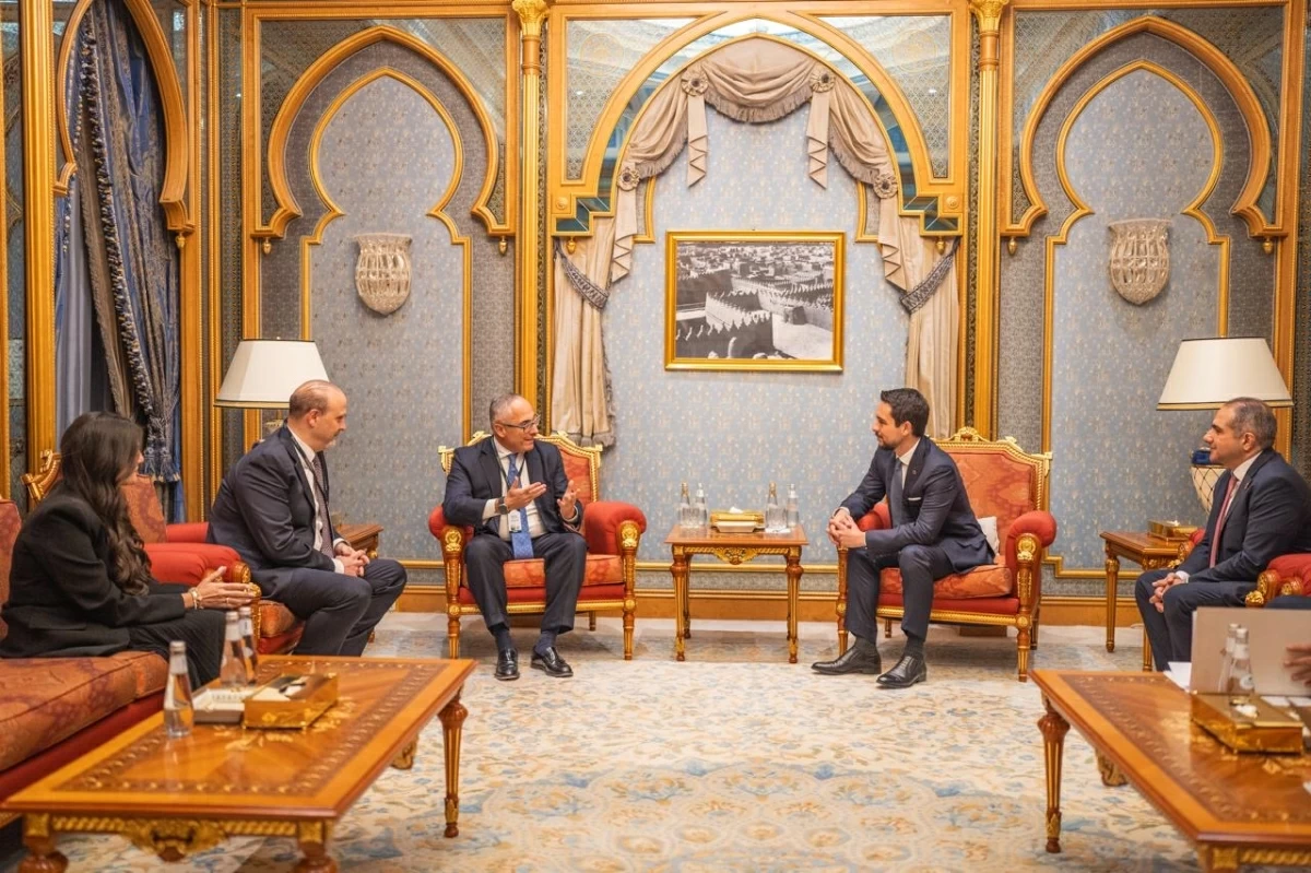 Crown Prince holds meetings with CEOs of global companies in Riyadh