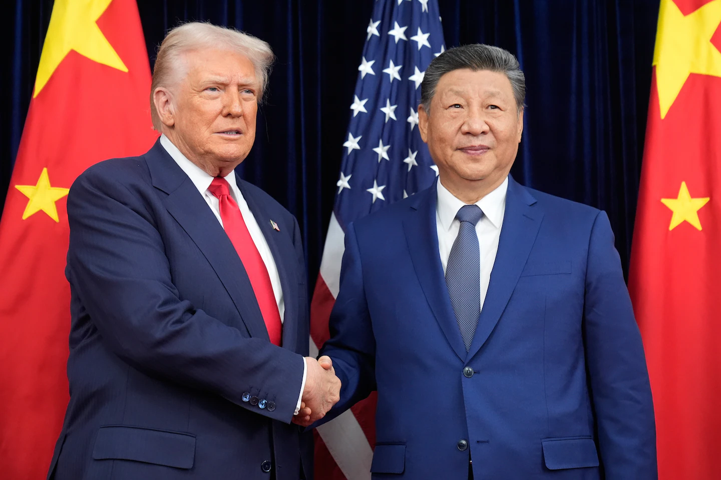 Trump touts ’fantastic relationship’ with Xi during S.Korea talks - Xinhua