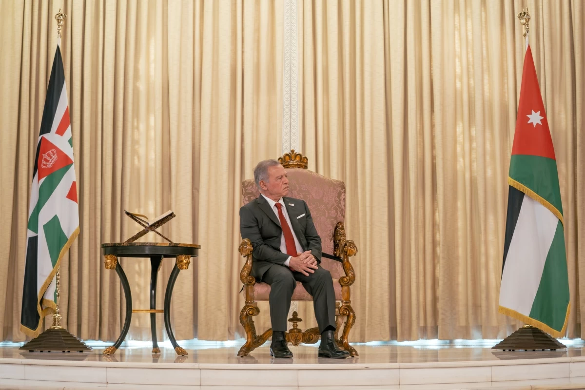 King listens to Parliament’s response to Speech from the Throne