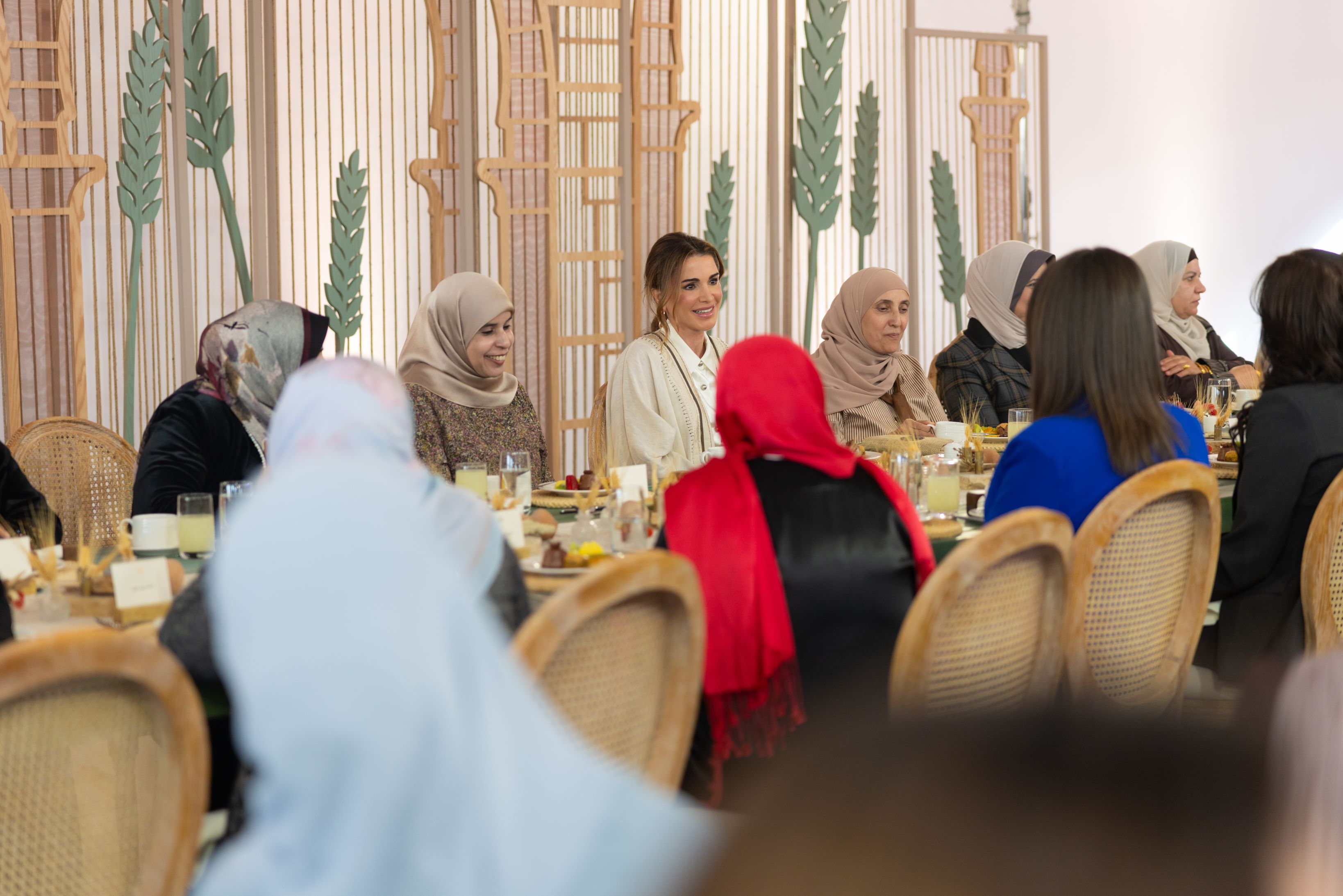 Queen hosts women from Al Mafraq for lunch