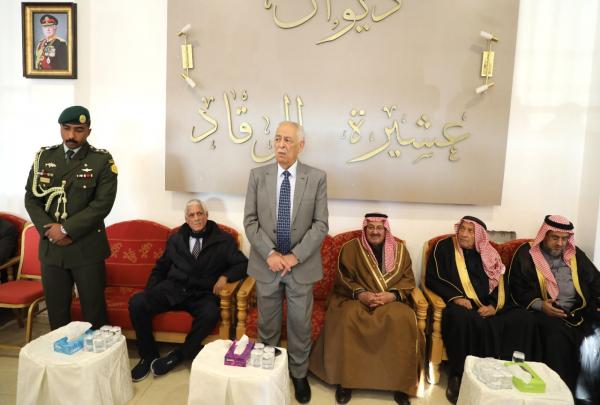 مندوبا عن الملك وولي العهد .. العيسوي يعزي الرقاد والعمرو