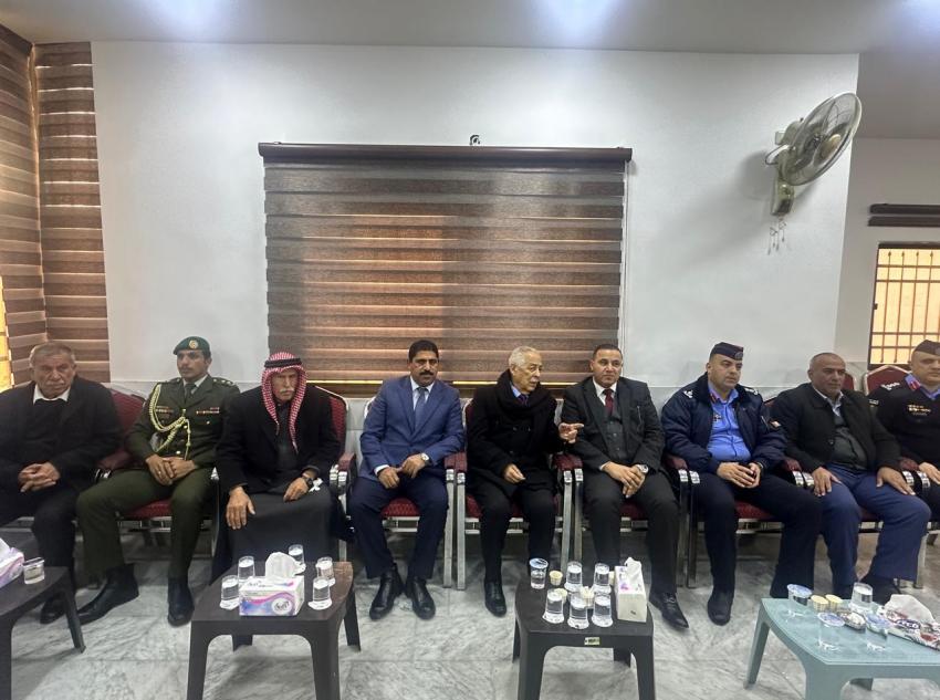 مندوبا عن الملك وولي العهد .. العيسوي يعزي عشيرة الرواحنة