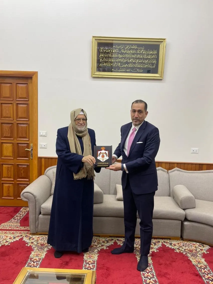 السفير القضاة يزور العلامة الرفاعي بدمشق