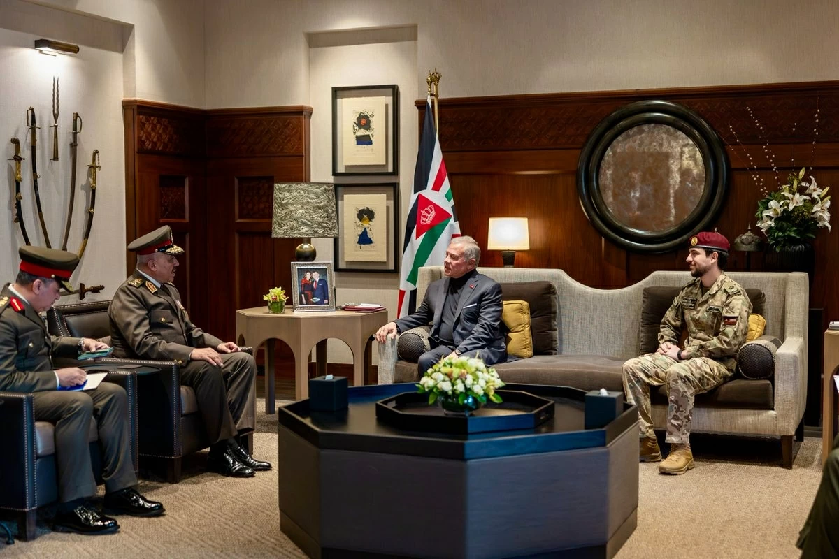 King receives Egypt armed forces chief of staff