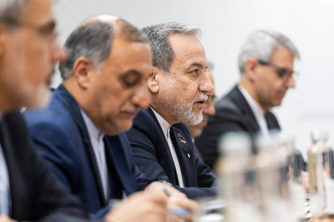 Iran foreign minister says progress made in nuclear talks with US in Geneva