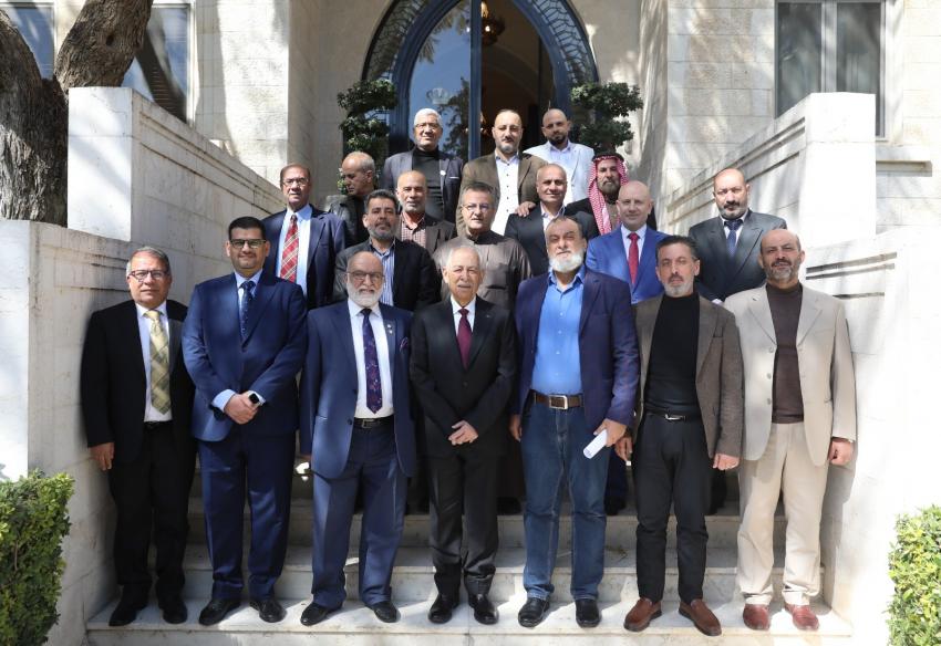 العيسوي يستقبل وفداً من تجمع عشائر اليامون