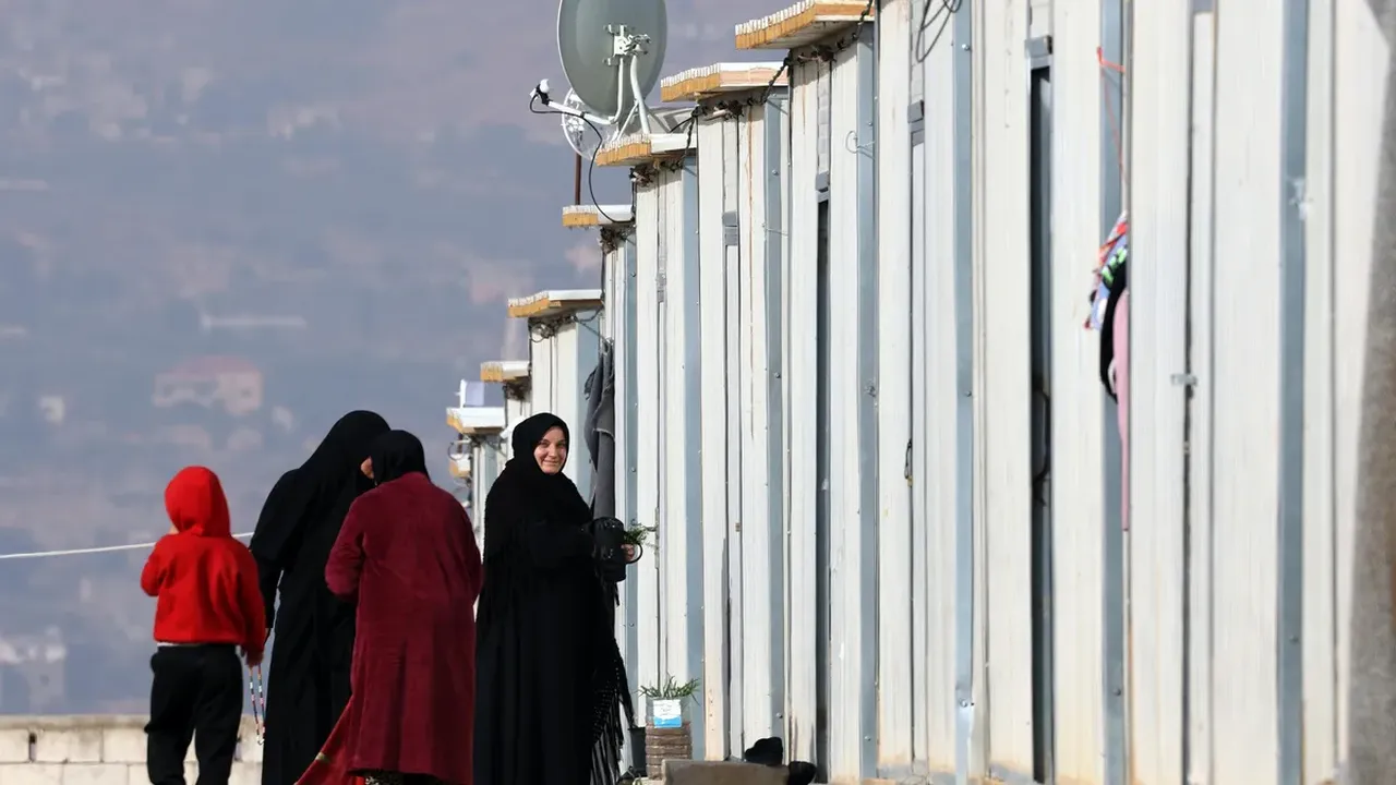 Azerbaijan says 1,797 foreign nationals evacuated from Iran via its land border