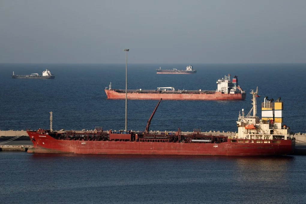 Iran considers Yuan payments for oil transit through Strait of Hormuz
