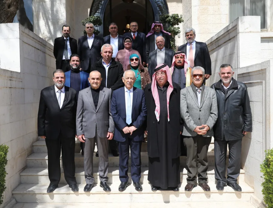 العيسوي يلتقي وفدا من الجمعية الأردنية للمحافظة على التراث – السلط
