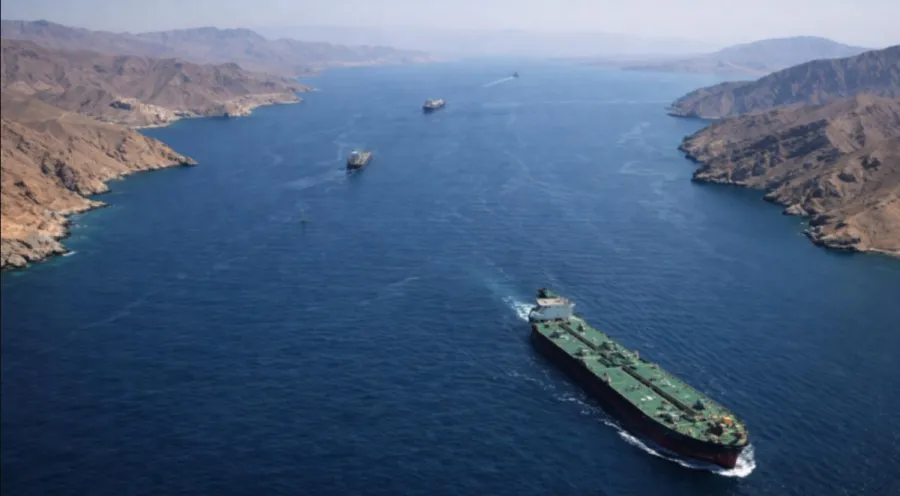 Washington weighs marine deployment to Iranian islands as Hormuz tensions rise