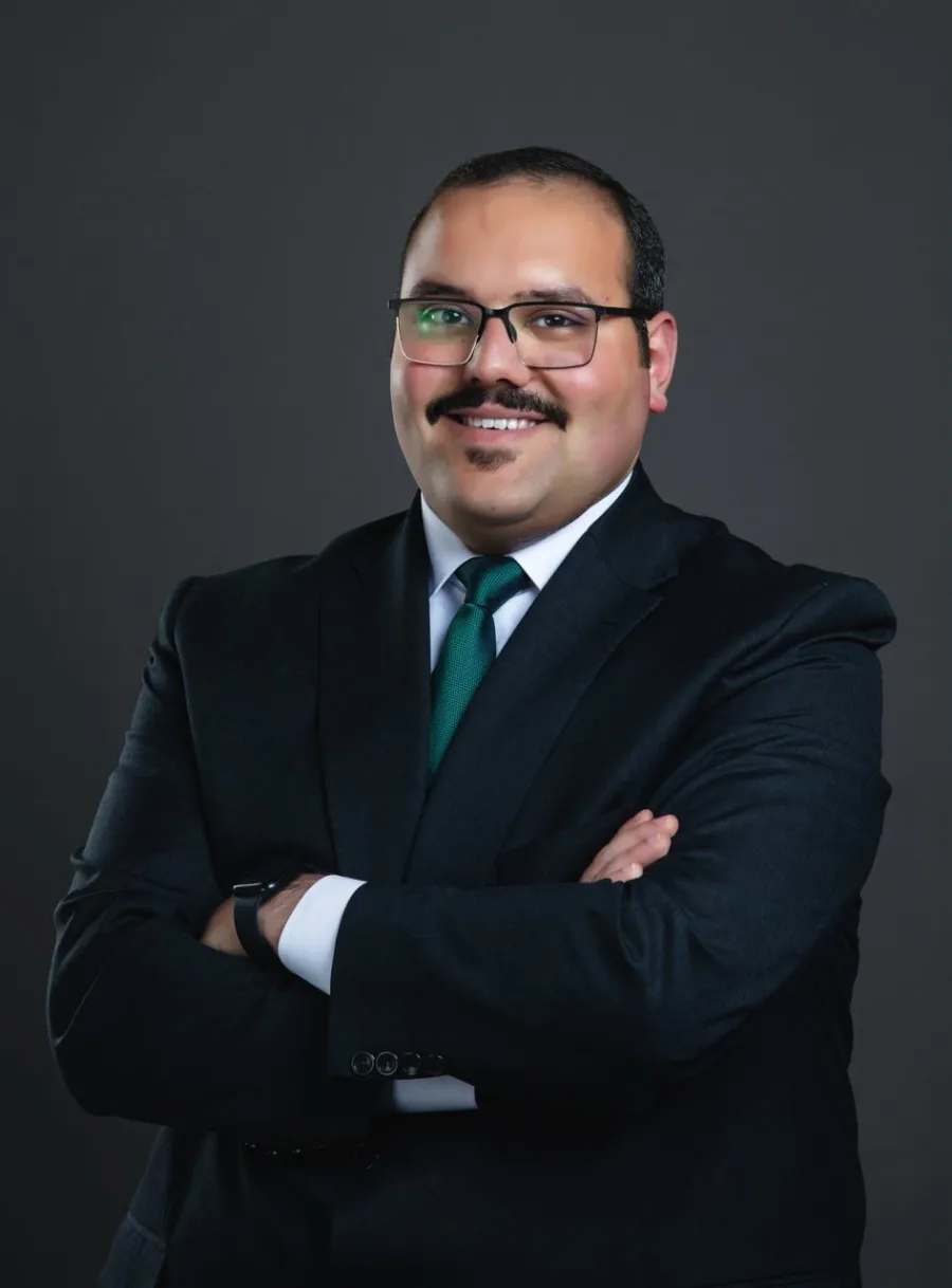 ألف مبروك .. محمد بكر الشديفات حصوله على شهادة البكالوريوس في الحقوق