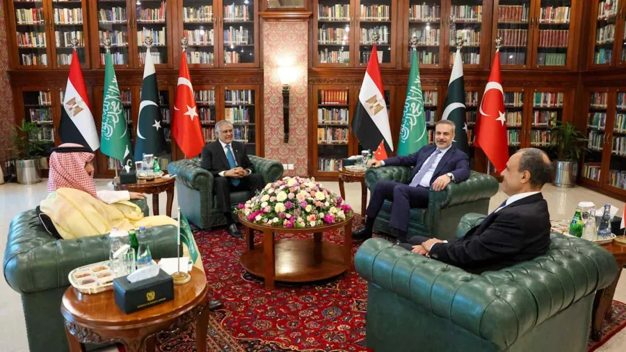 Pakistan prepares to host peace talks as Iran accuses US of ground assault plans