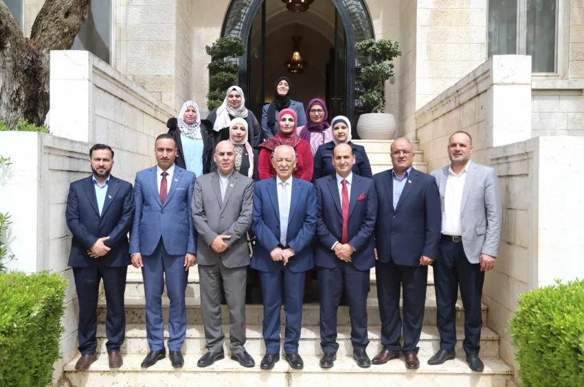 العيسوي يلتقي وفدا من مديرية التربية والتعليم في الطفيلة