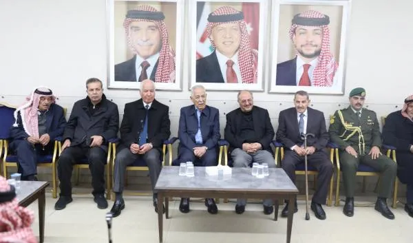 مندوبا عن الملك وولي العهد .. العيسوي يعزي عشيرتي الرقاد والمعايطة