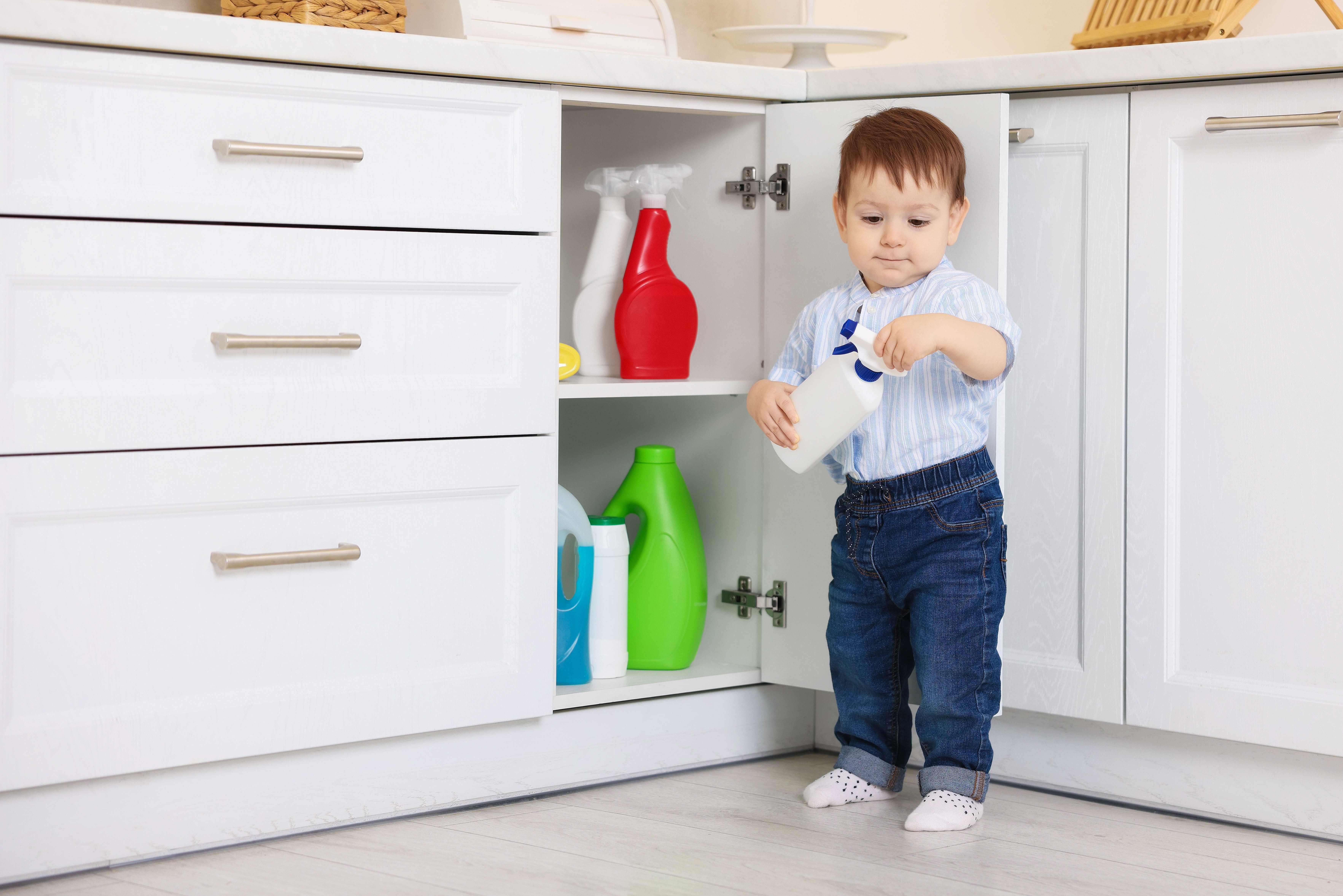 Household cleaners send thousands of U.S. kids to emergency rooms