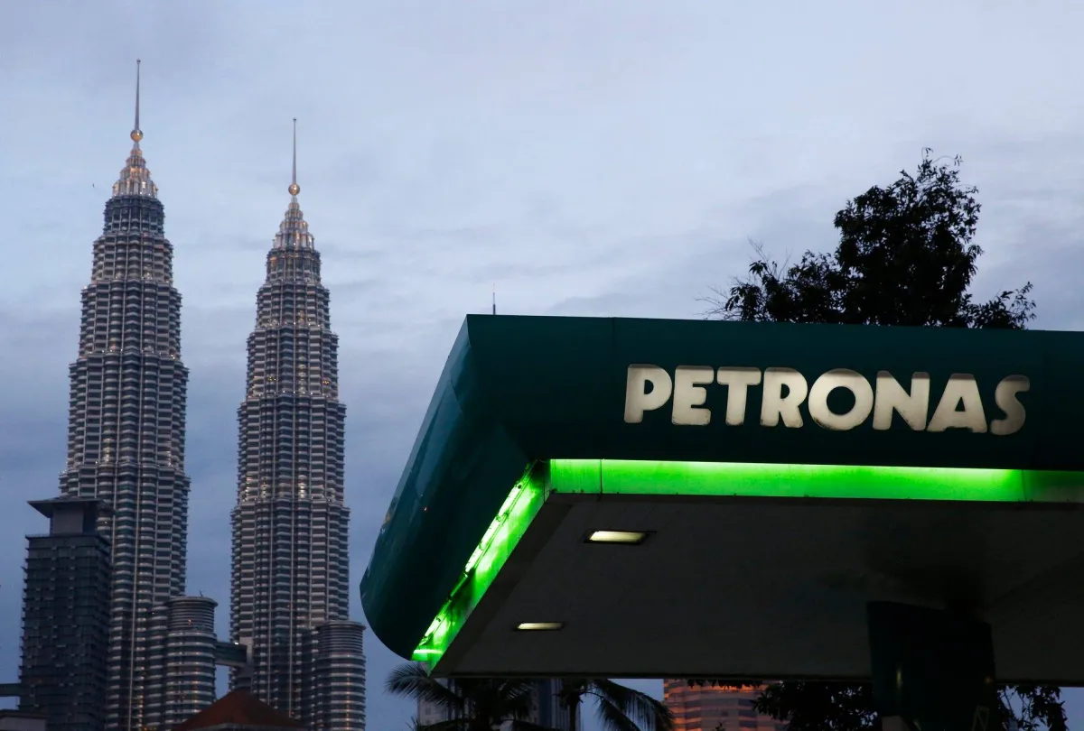 Malaysia's Petronas to negotiate oil purchases with Russia