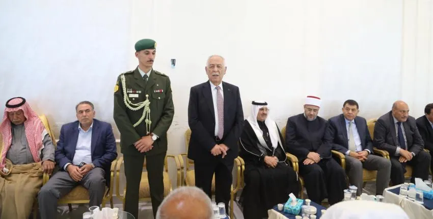 العيسوي ينقل تعازي الملك وولي العهد إلى عشائر الخلايلة والسواعير وزنون والطيب والحنيطي