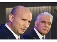 Two former Israel PMs unite to challenge Netanyahu in elections