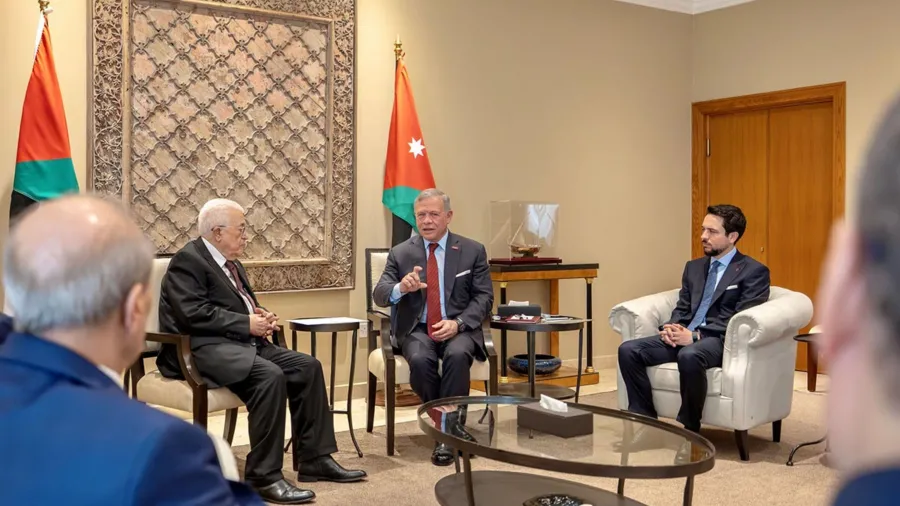 King, Palestinian president discuss situation in Palestinian territories