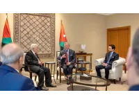 King, Palestinian president discuss situation in Palestinian territories