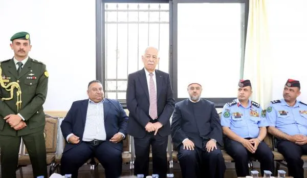 مندوبا عن الملك وولي العهد .. العيسوي يعزي عشيرتي الخوالدة والقاضي