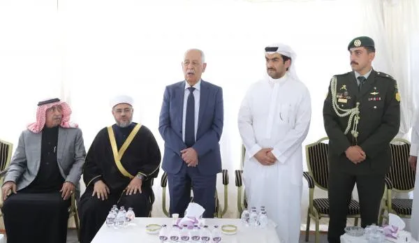 مندوبا عن الملك وولي العهد .. العيسوي يعزي عشيرة الشعلان