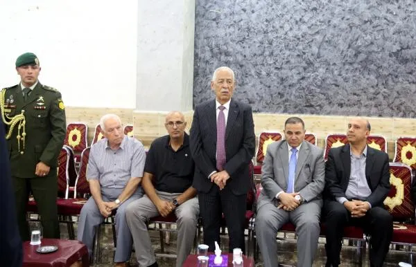 مندوبا عن الملك وولي العهد .. العيسوي يعزي عشائر الرواد والشورة والشراب