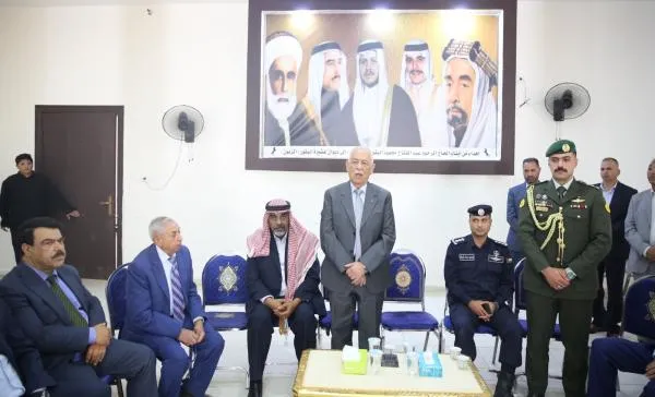 مندوبا عن الملك وولي العهد .. العيسوي يعزي عشيرة البقور