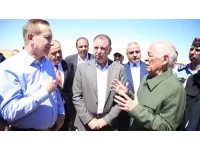 رئيس الديوان الملكي يتفقد مشاريع مبادرات ملكية في الكرك والعقبة