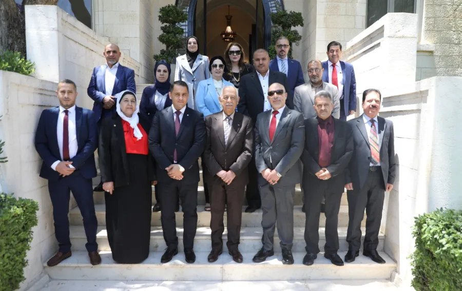 العيسوي يلتقي وفدا من حزب التغيير