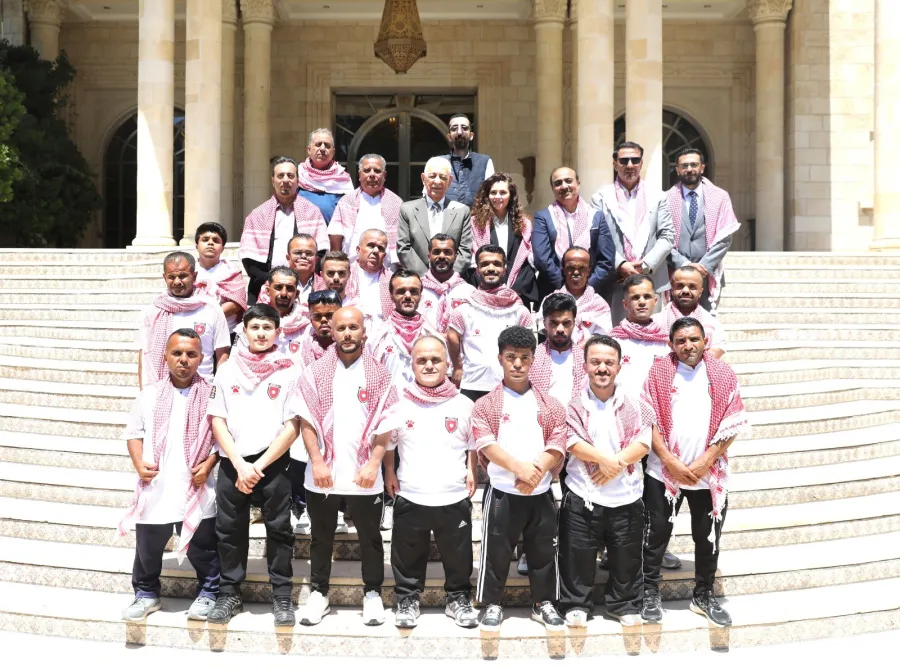 رئيس الديوان الملكي يلتقي وفدا من منتخب كرة القدم لقصار القامة