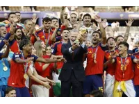 Spain conquers the world: La Roja complete football's grand double