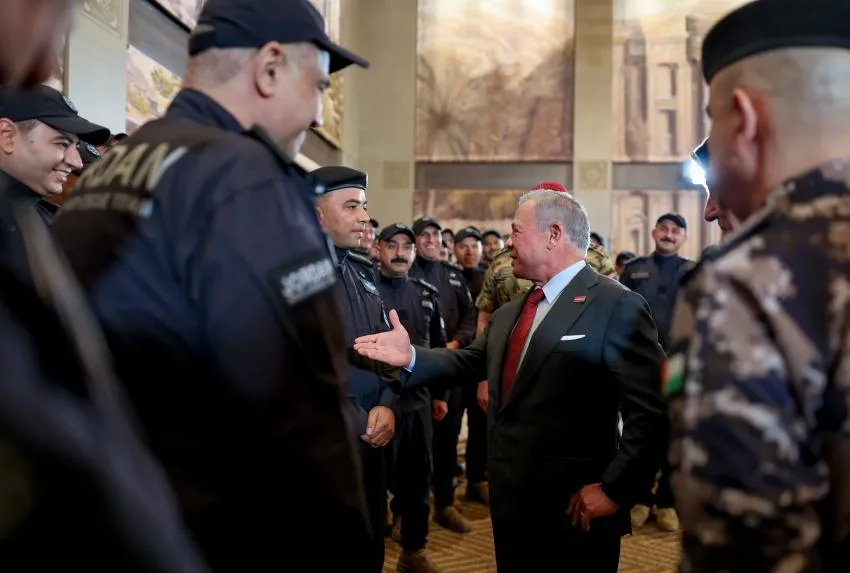 King meets Jordanian search, rescue team returning from Venezuela