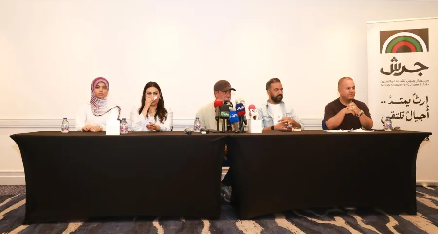 "مؤتمر صحفي لفريق مسرحية "أم كلثوم" قبيل عرضها في "جرش