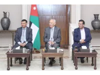 العيسوي يلتقي وفدا من لجان الأحياء والتوعية والاتصال بالزرقاء